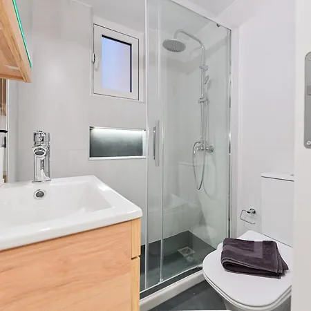 Luxury 3 Downtown דירה