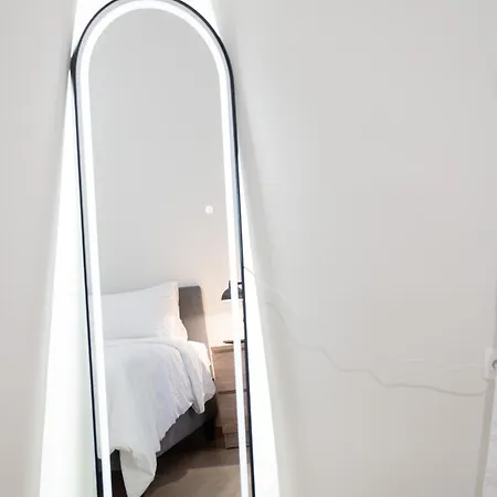 Luxury 3 Downtown דירה פאטרה