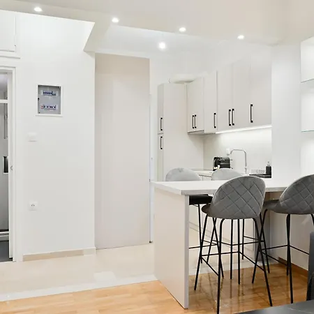 Luxury 3 Downtown Apartament Patras