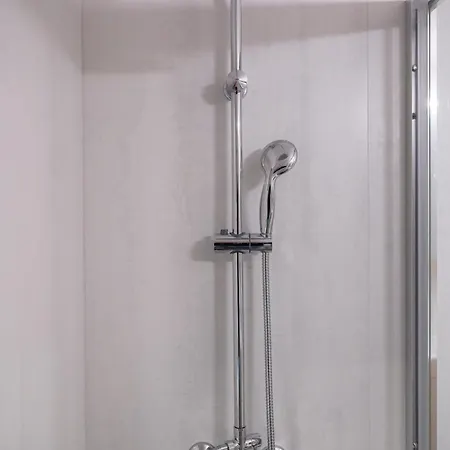 Luxury 3 Downtown Apartment *